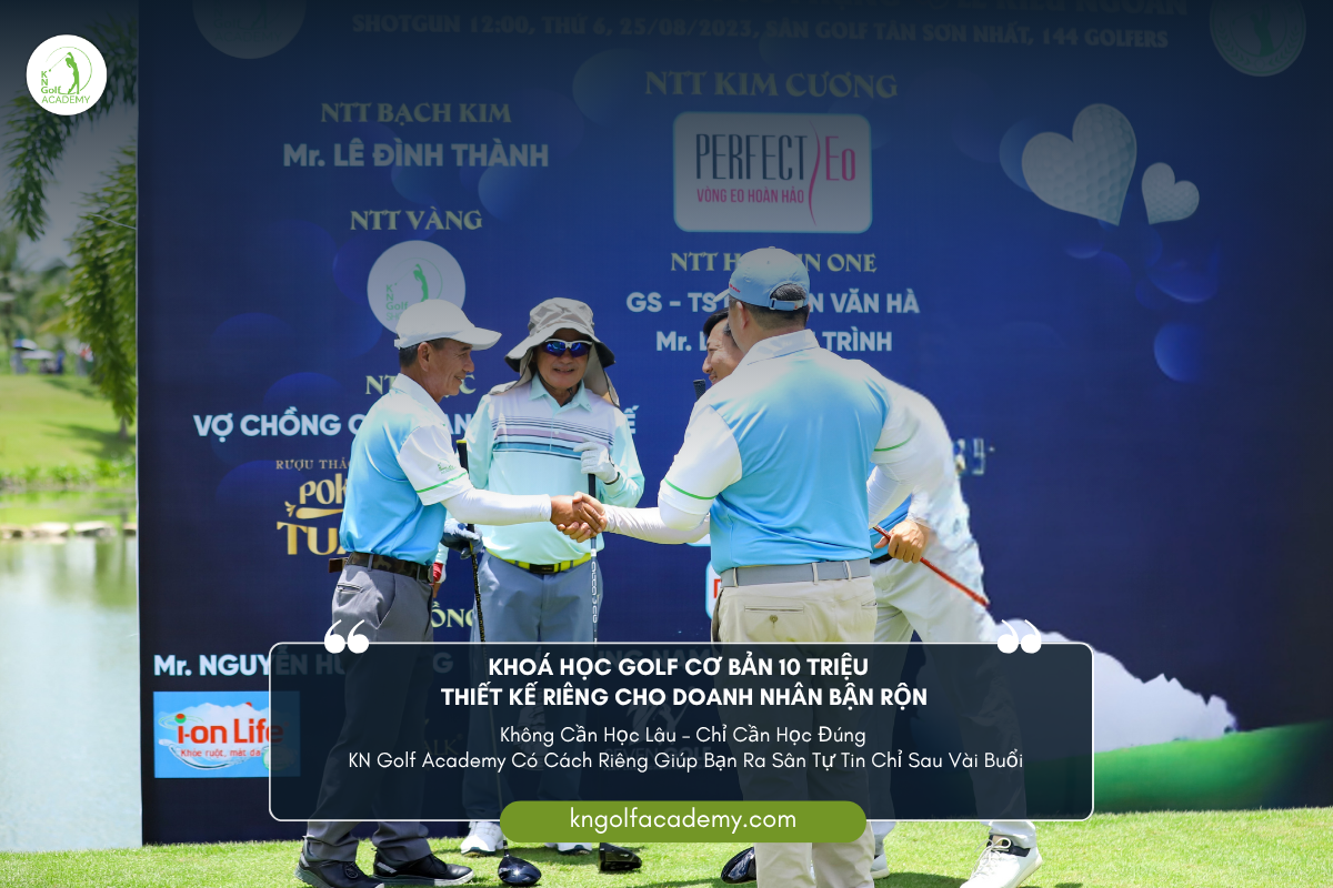 CẦN RA SÂN GẤP – NHƯNG KHÔNG MUỐN BỊ “LỘ LÀ NGƯỜI MỚI”? KHÓA HỌC GOLF CƠ BẢN 10 TRIỆU GIÚP BẠN TỰ TIN CHỈ SAU VÀI BUỔI